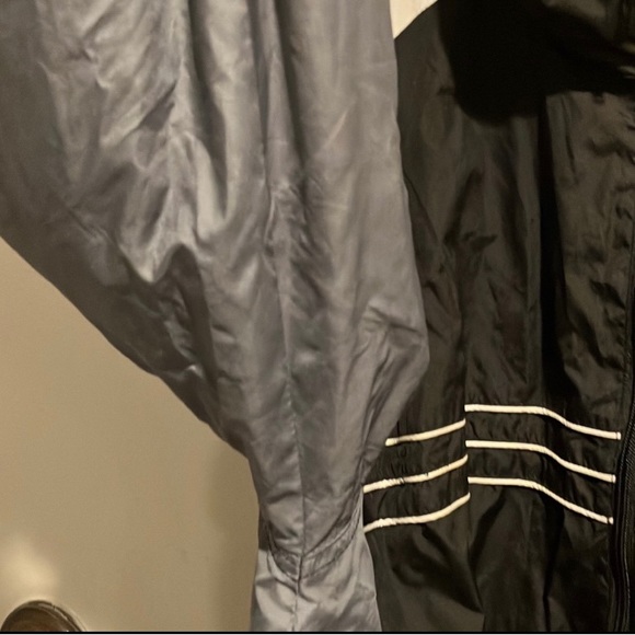 Baltimore Ravens NFL Windbreaker - Picture 4 of 12